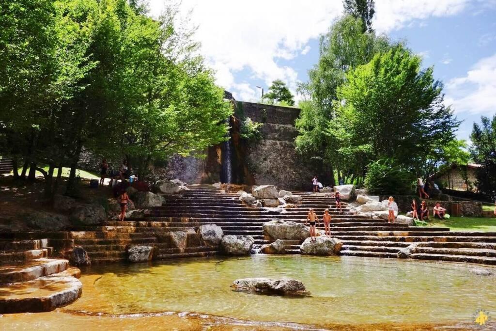 Ferienhaus Maison Suspendue Avec Jacuzzi Privatif *