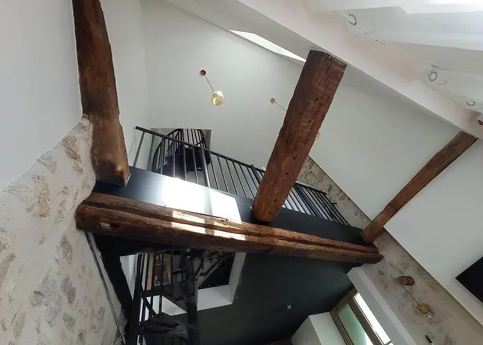 Maison Suspendue Avec Jacuzzi Privatif
