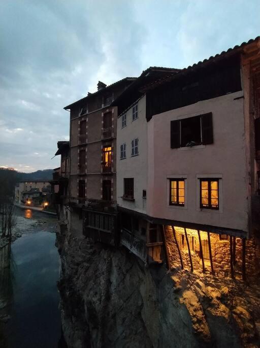 Maison Suspendue Avec Jacuzzi Privatif * Pont-en-Royans