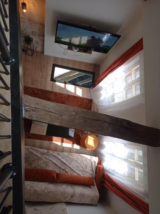 Maison Suspendue Avec Jacuzzi Privatif *