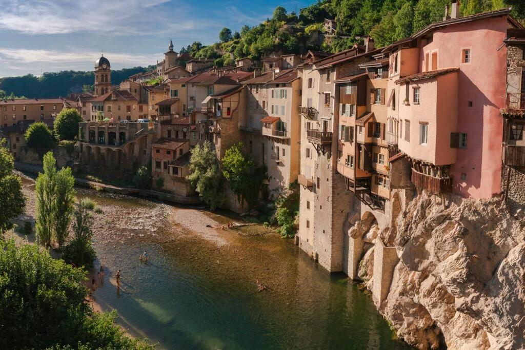 Maison Suspendue Avec Jacuzzi Privatif
