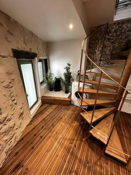 Holiday home Maison Suspendue Avec Jacuzzi Privatif Pont-en-Royans