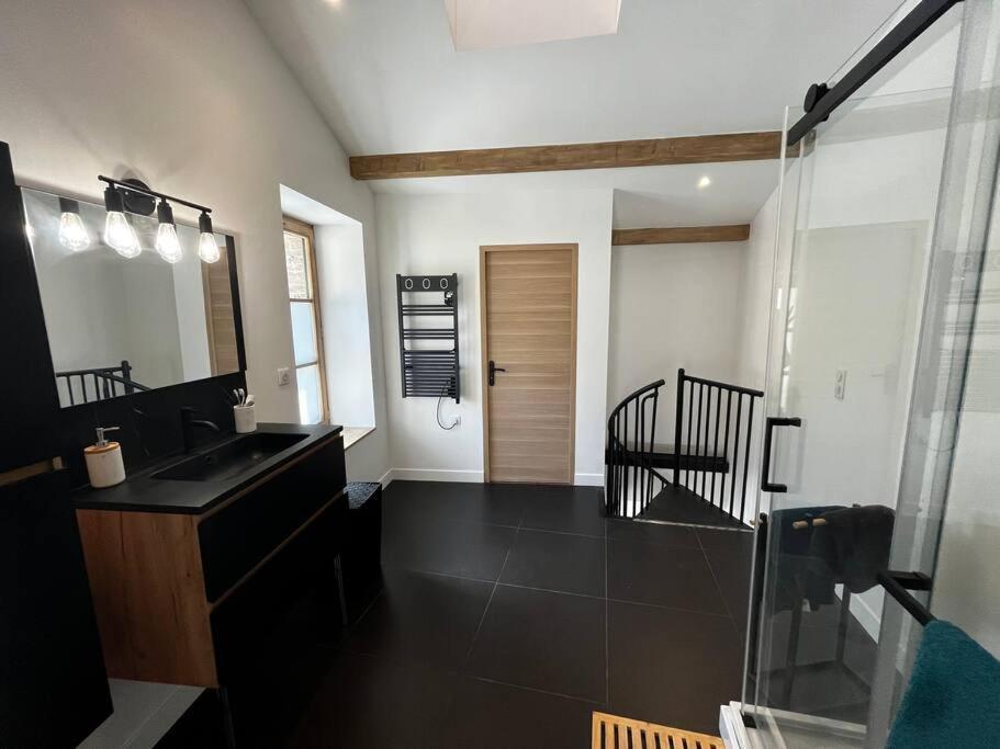 Maison Suspendue Avec Jacuzzi Privatif *